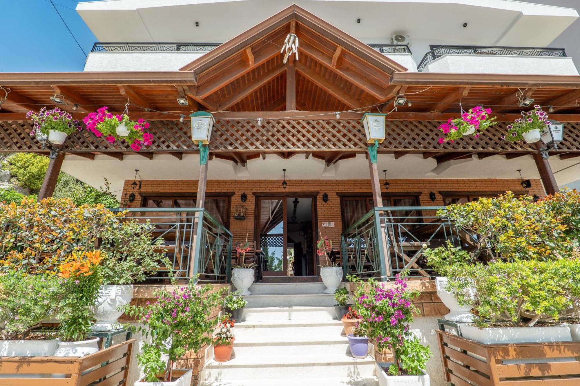 Sunkised Hotel Saranda Zewnętrze zdjęcie