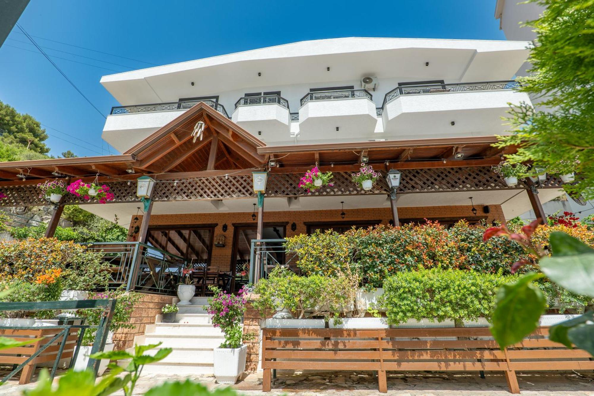 Sunkised Hotel Saranda Zewnętrze zdjęcie