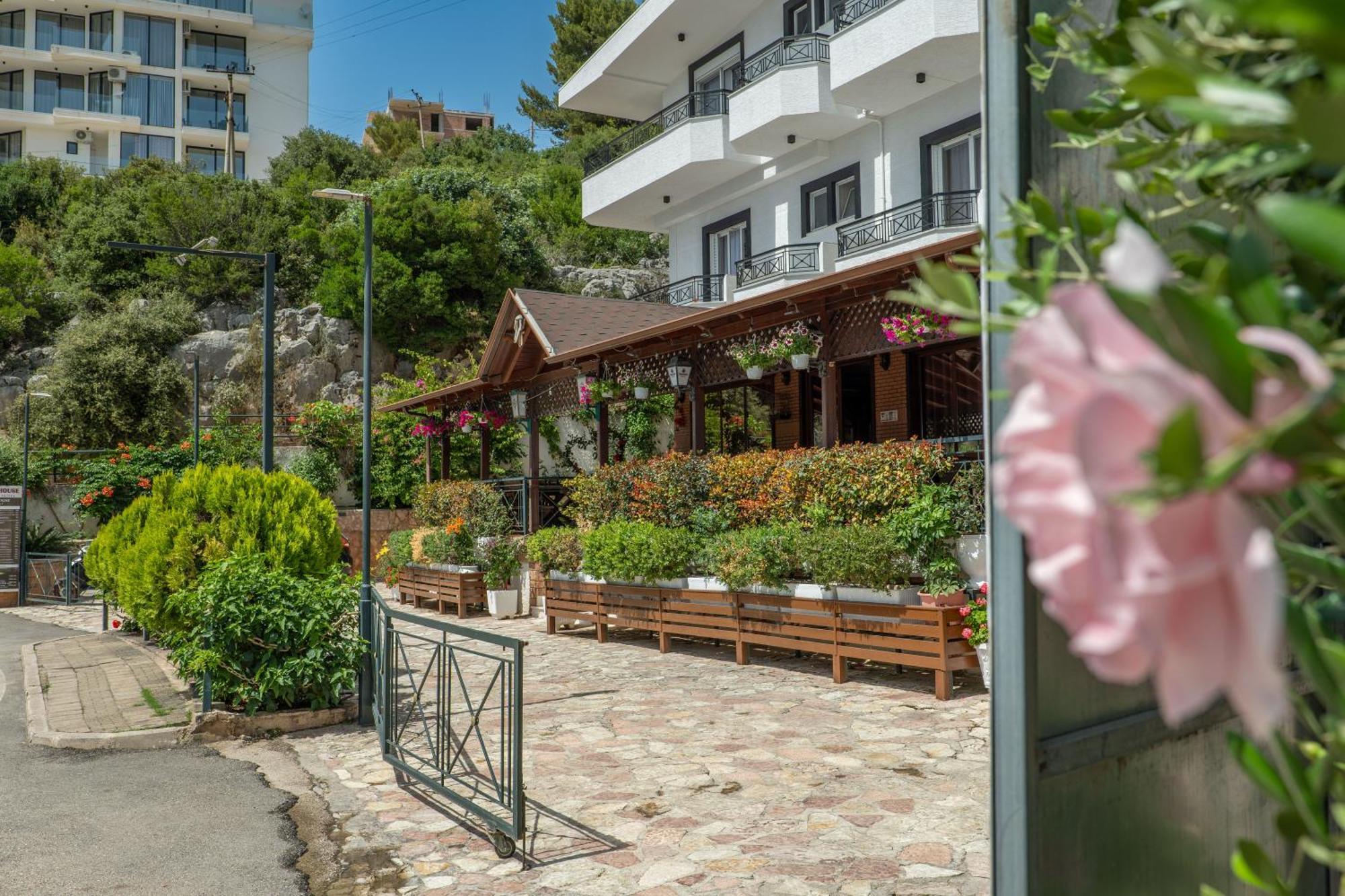 Sunkised Hotel Saranda Zewnętrze zdjęcie