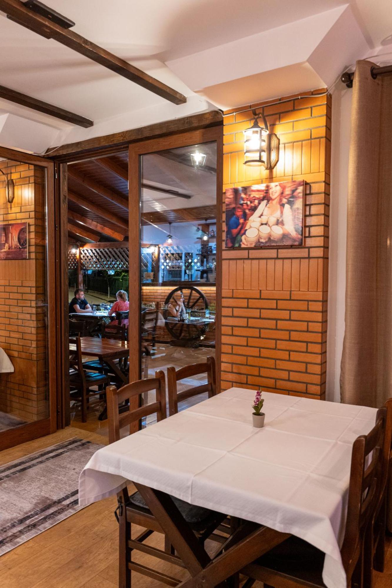 Sunkised Hotel Saranda Zewnętrze zdjęcie