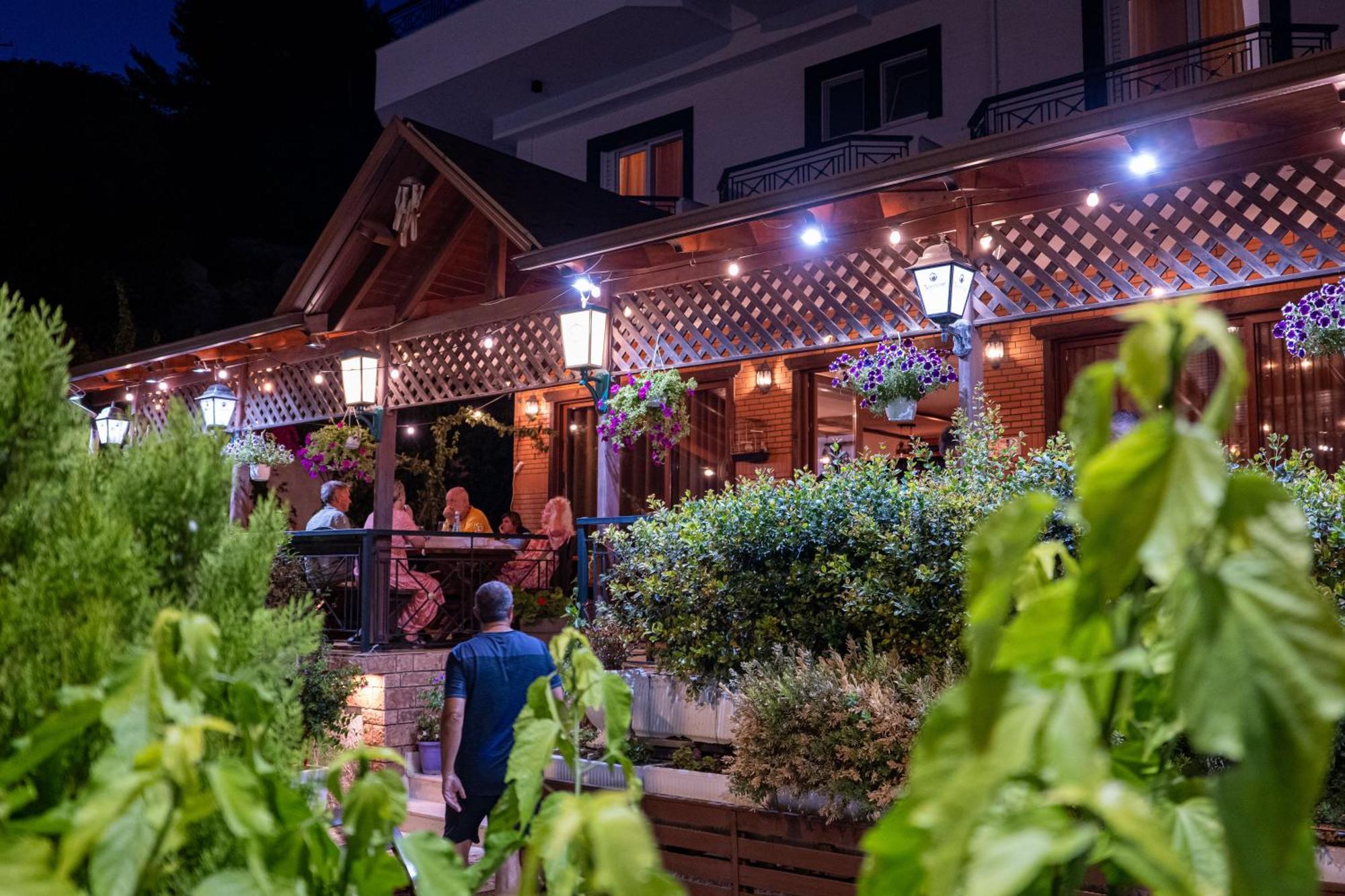 Sunkised Hotel Saranda Zewnętrze zdjęcie